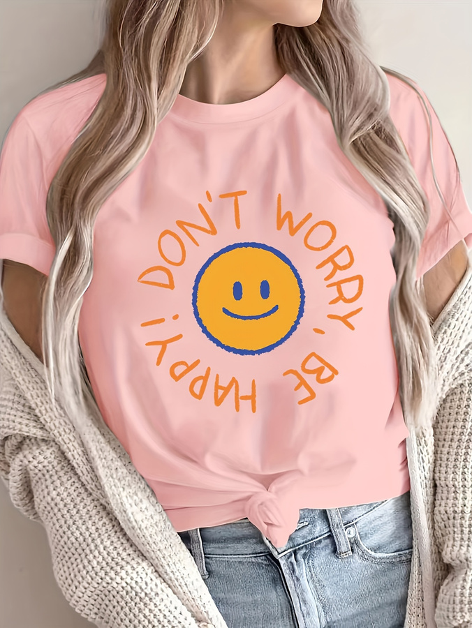 Summer Clothing Trends 2026 - Günlük Gündelik Yuvarlak Yaka Tişört, Gülümseyen