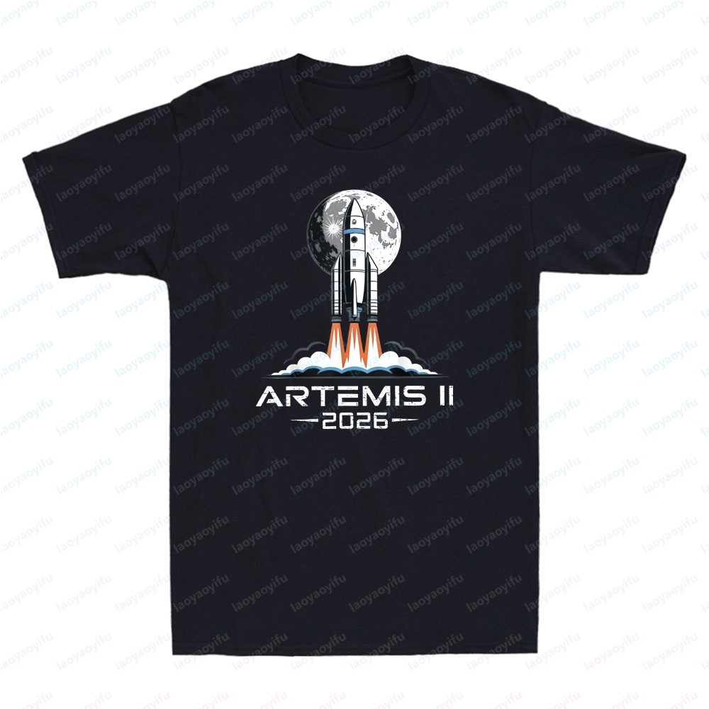 2026 Ay Roketi Grafik Tee Moda - Summer Clothing Trends For Men 2026 incelemesi ve fiyatı
